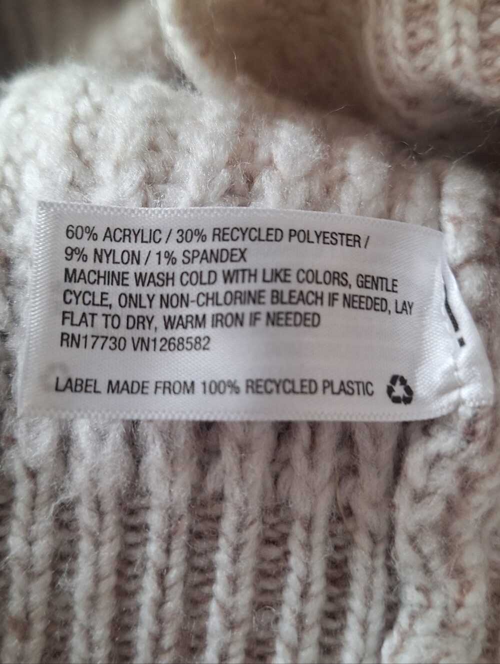Universal Threads sweater - Picture 6 of 6